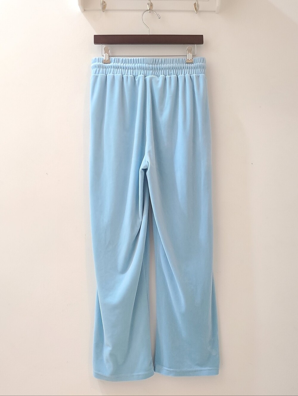 Von Dutch Women’s Blue Velour Rhinestone Logo Y2K Retro Wide Leg Sweatpants Sz L - Picture 6 of 16